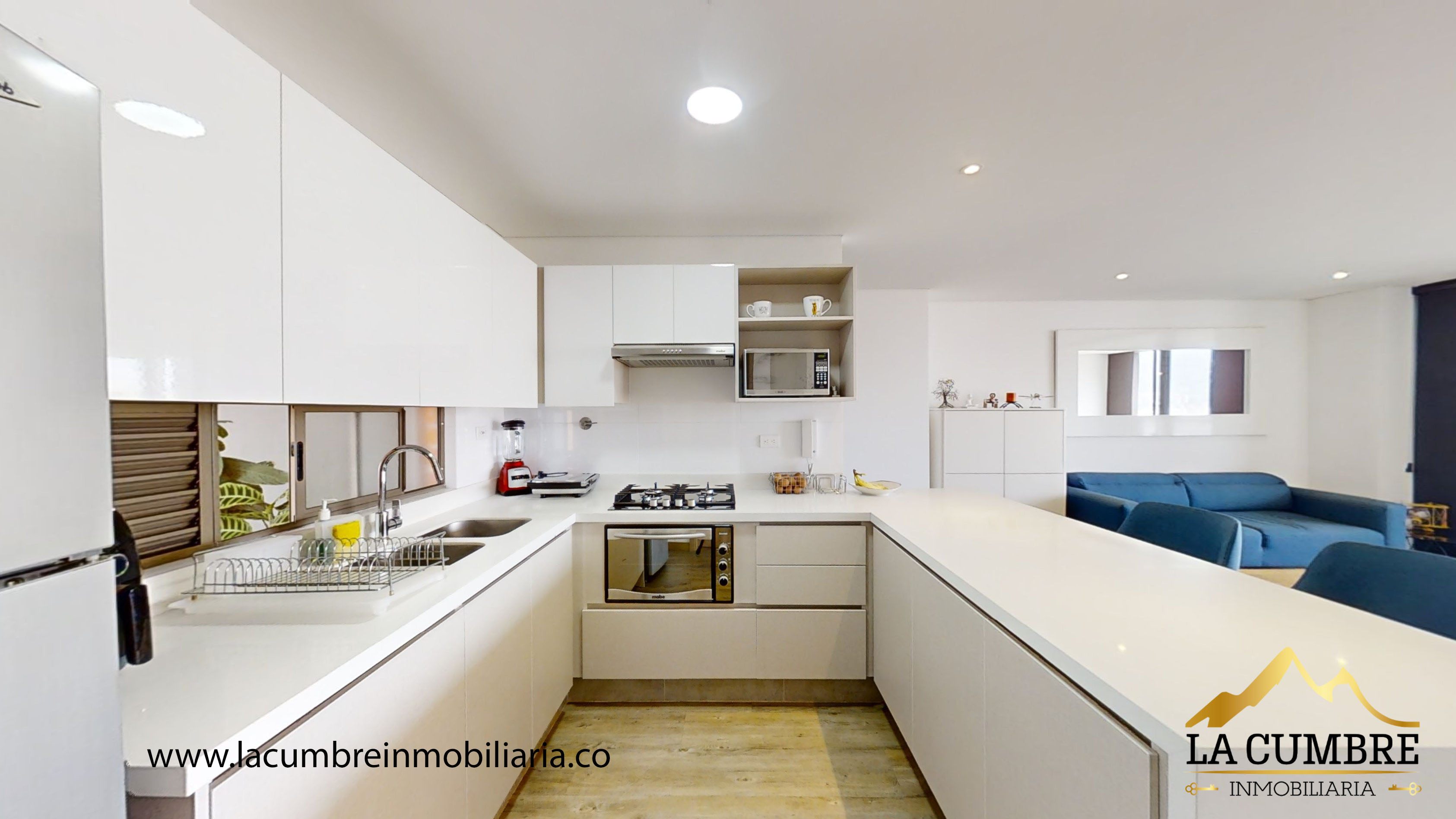 Apartamento de 3 alcobas en arriendo en Los Balsos, Medellín, 130 m² · foto 6 de 12