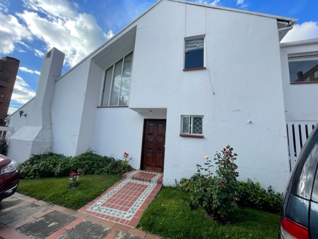 Casa en venta en El Contador, Bogotá · foto 2 de 19