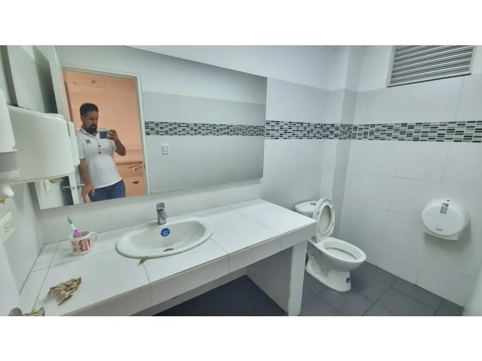 Local en arriendo en Chipichape, Cali, 1080 m² · foto 7 de 14