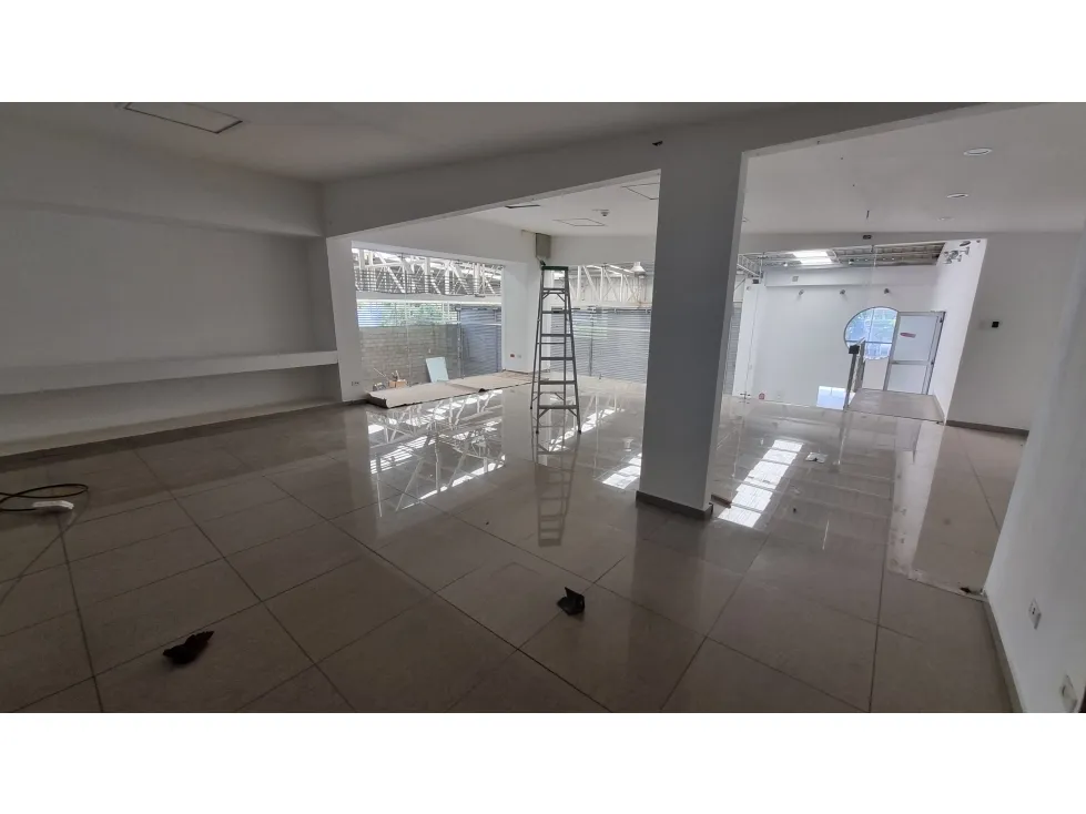 Local en arriendo en Chipichape, Cali, 1080 m² · foto 10 de 14