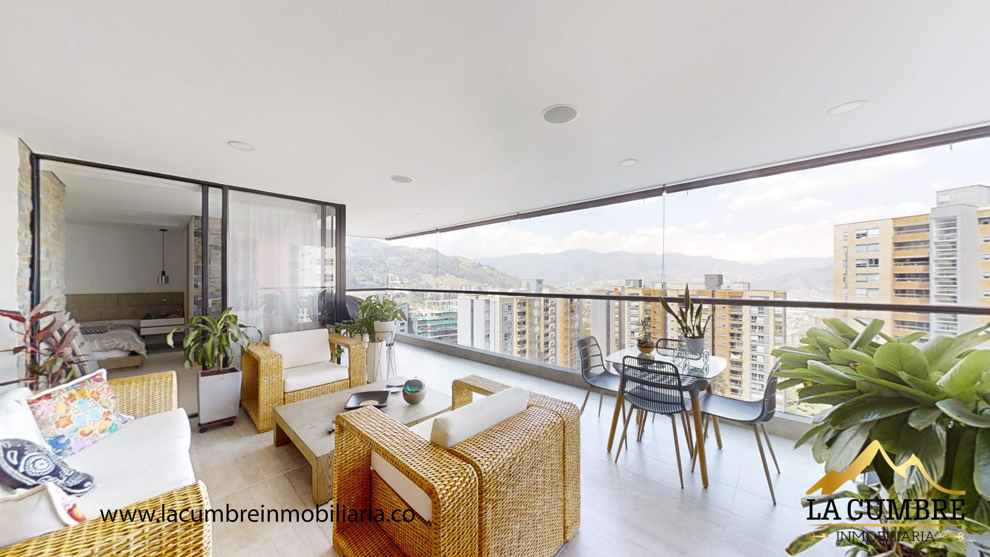 Apartamento de 3 alcobas en arriendo en Camino Verde, Envigado, 150 m² · foto 4 de 12