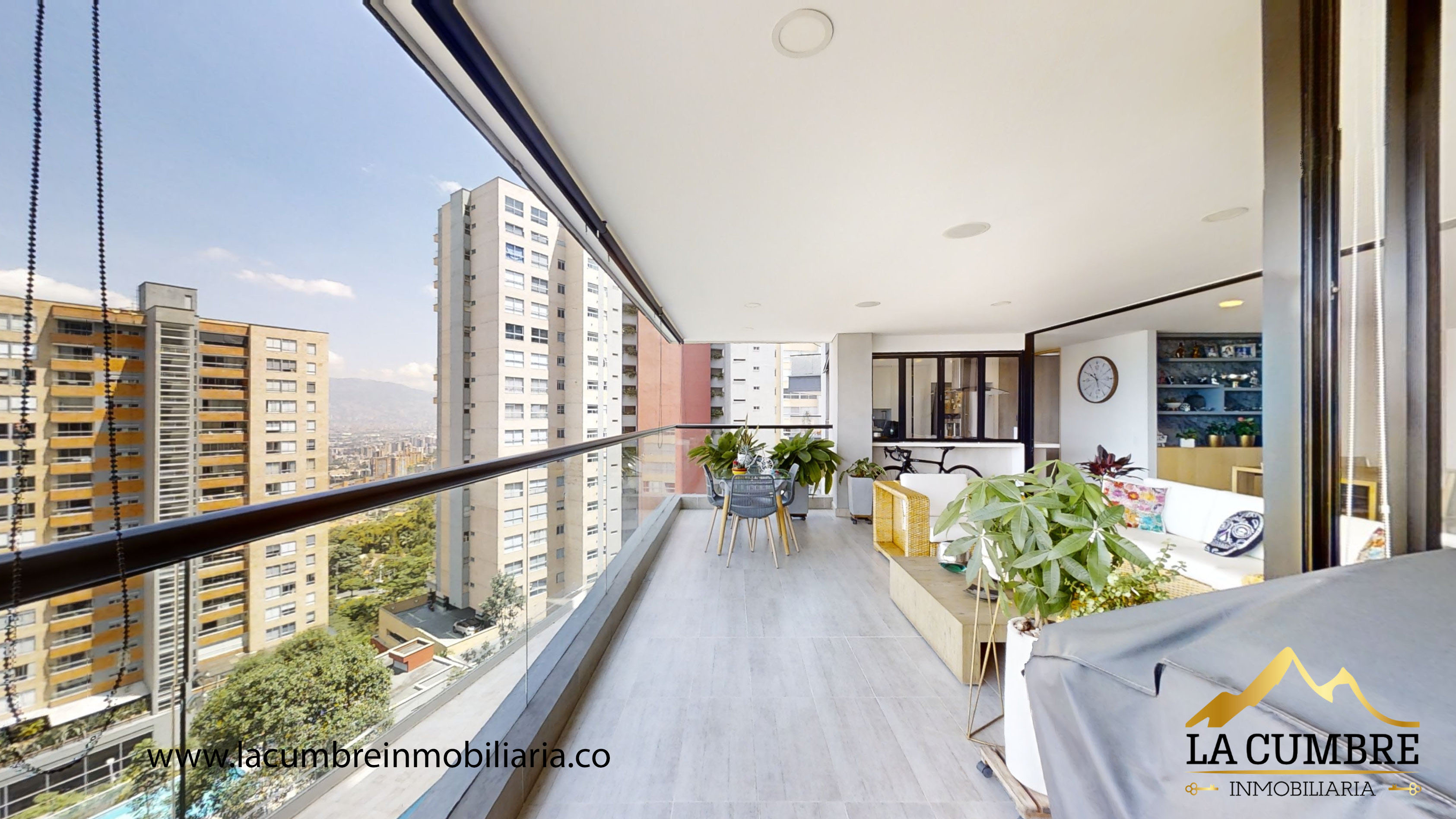 Apartamento de 3 alcobas en arriendo en Camino Verde, Envigado, 150 m² · foto 5 de 12