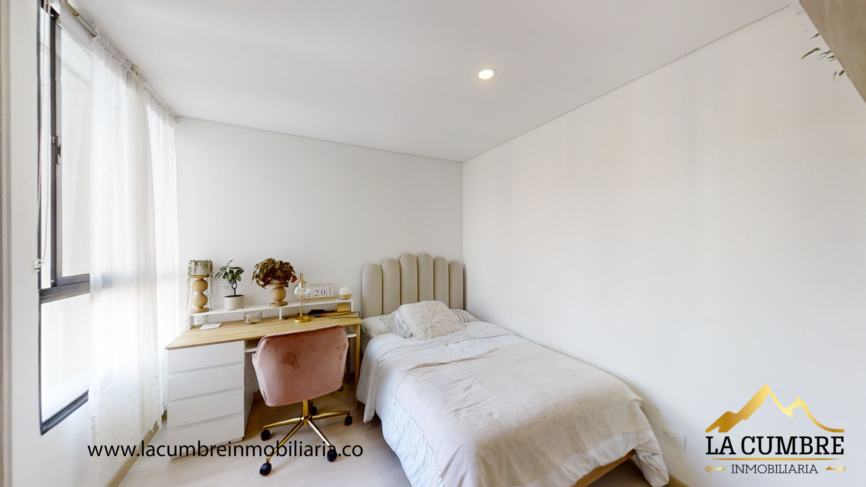 Apartamento de 3 alcobas en arriendo en Camino Verde, Envigado, 150 m² · foto 7 de 12