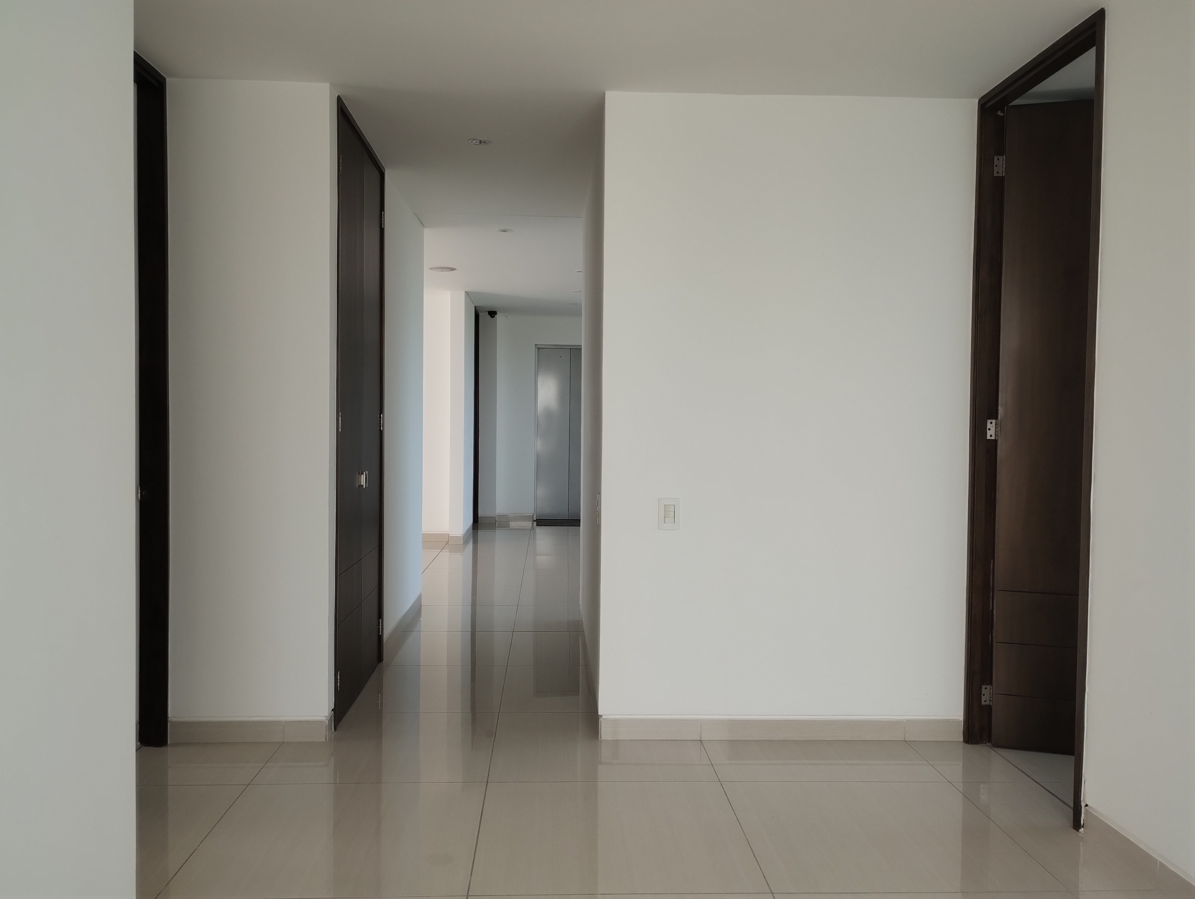 Apartamento de 3 alcobas en venta en Conjunto Residencial Florida Village, Barranquilla, 199 m² · foto 7 de 18