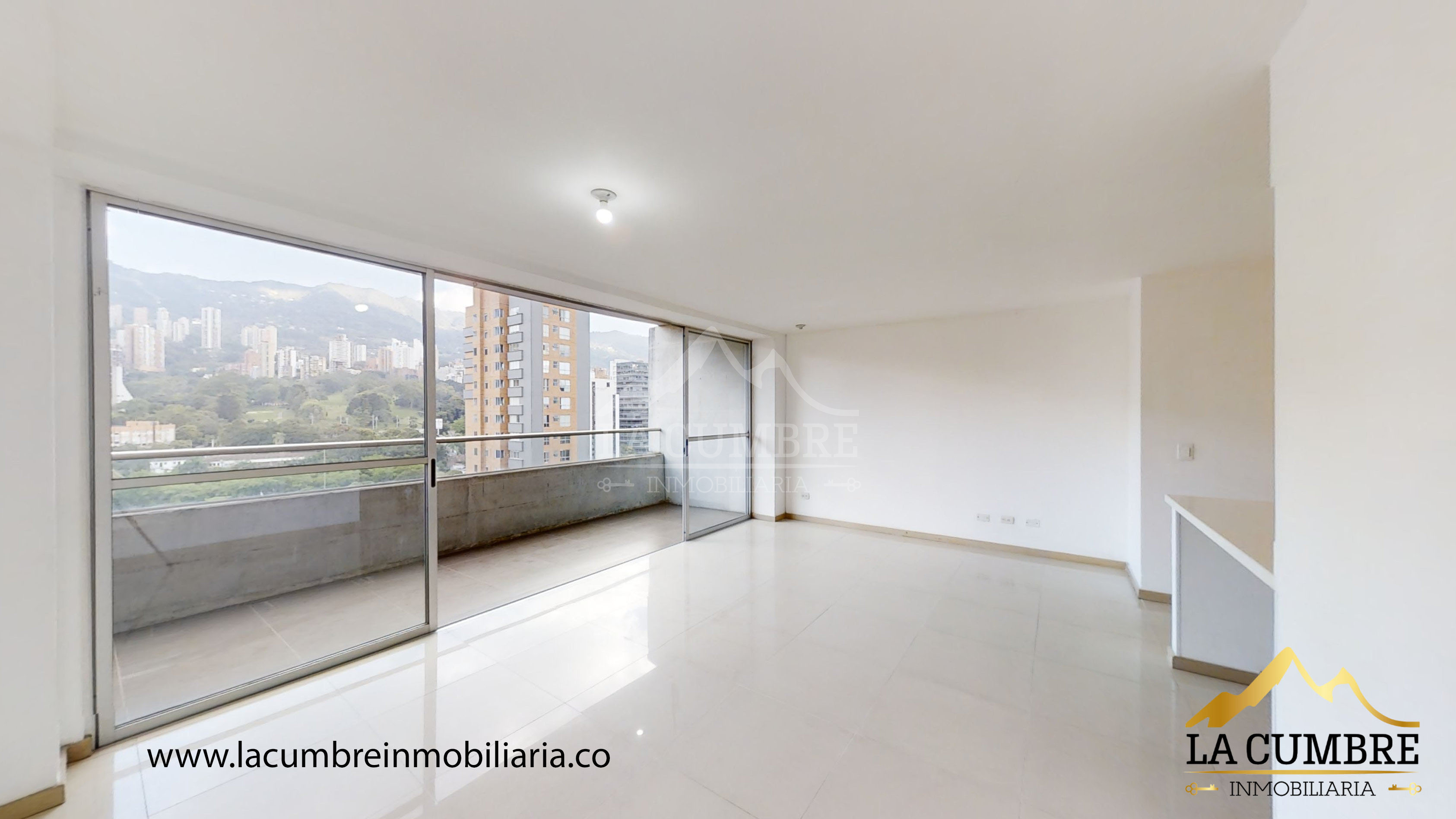 Apartamento de 3 alcobas en arriendo en Santa Maria De Los Angeles, Medellín, 105 m² · foto 2 de 14