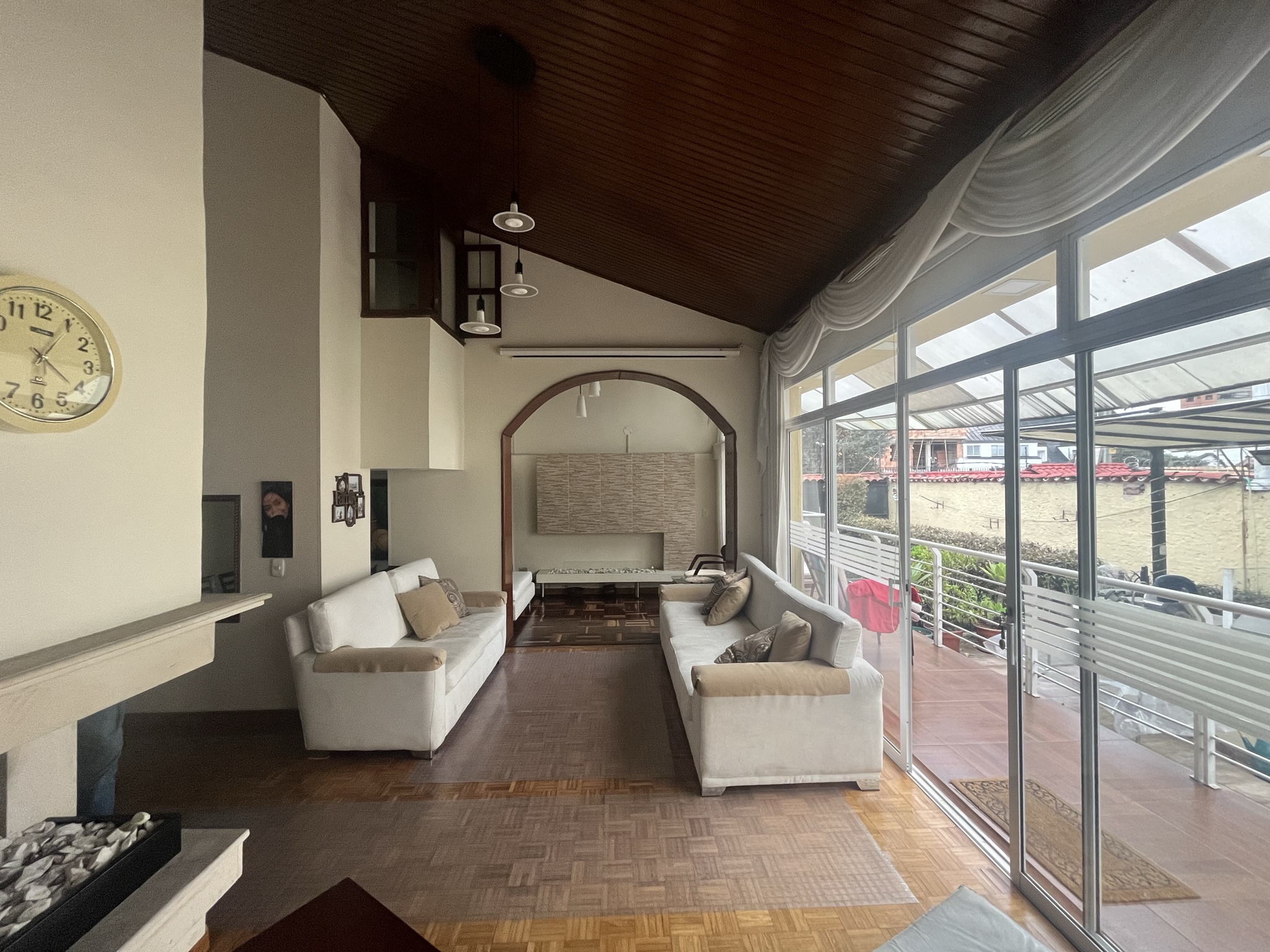 Casa de 4 alcobas en venta en La Floresta, Bogotá, 240 m² · foto 1 de 24