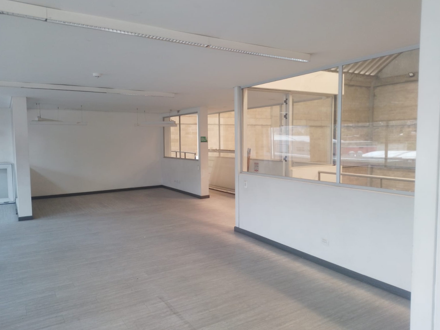 Bodega en arriendo en Entre Amigos, Sabaneta, 560 m² · foto 11 de 13