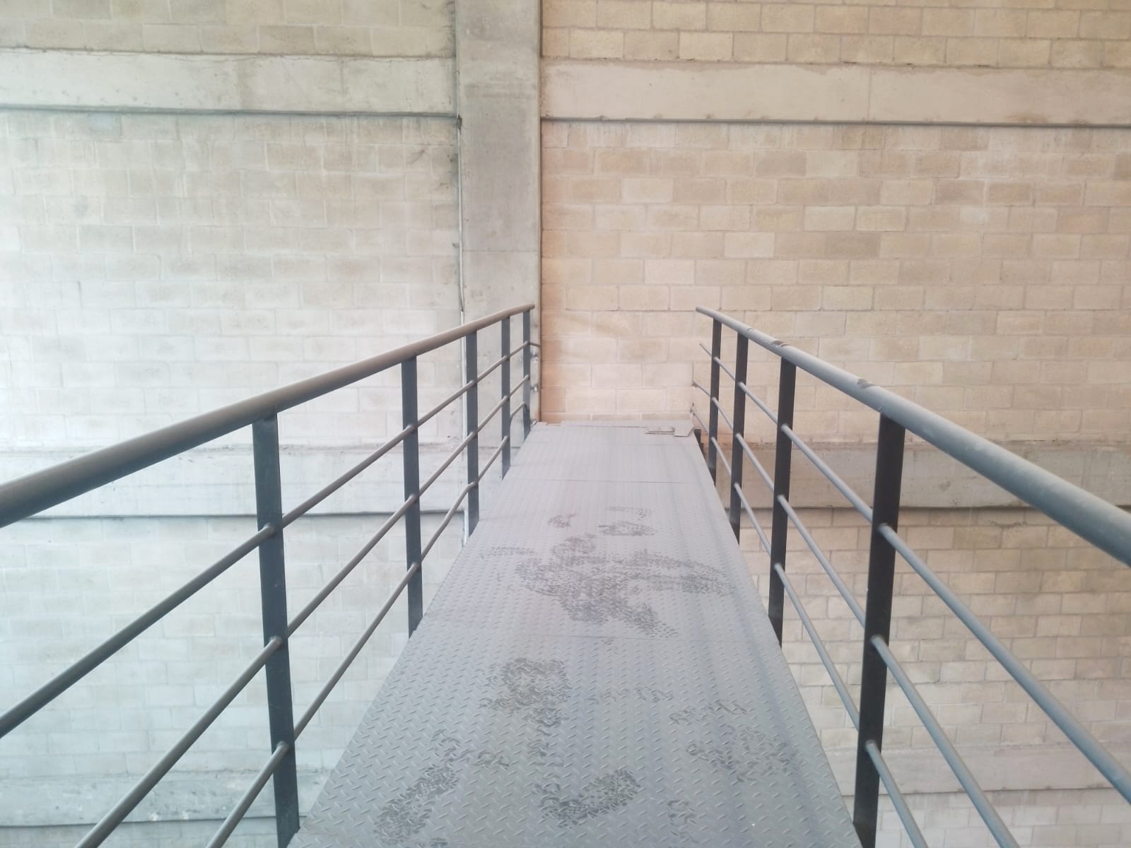 Bodega en arriendo en Entre Amigos, Sabaneta, 560 m² · foto 12 de 13