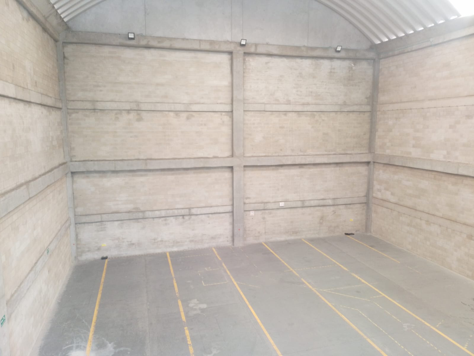 Bodega en arriendo en Entre Amigos, Sabaneta, 560 m² · foto 4 de 13
