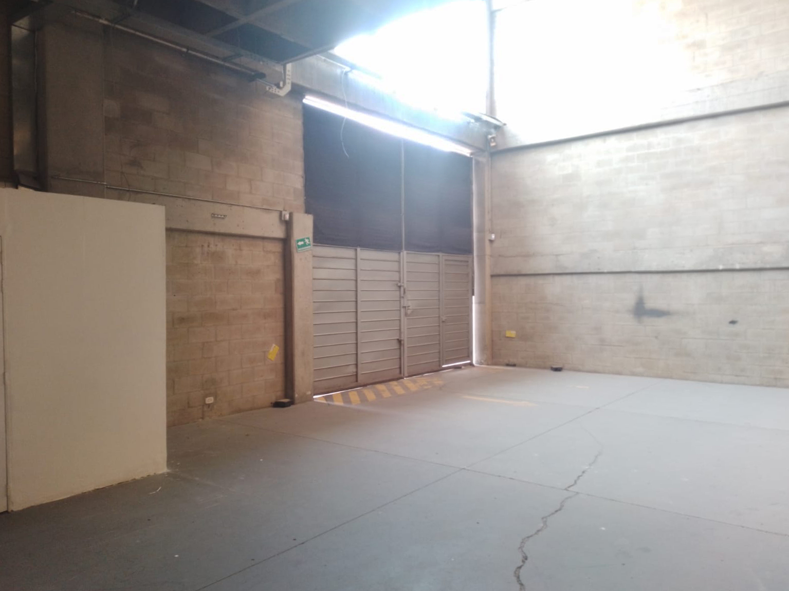 Bodega en arriendo en Entre Amigos, Sabaneta, 560 m² · foto 5 de 13