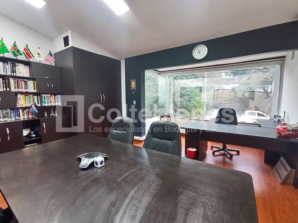 Casa de 7 alcobas en venta en El Poblado, Medellín, 420 m² · foto 11 de 21