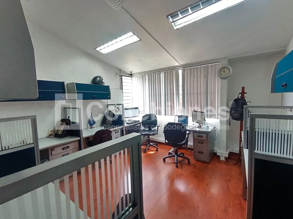 Casa de 7 alcobas en venta en El Poblado, Medellín, 420 m² · foto 17 de 21