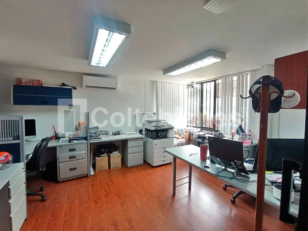Casa de 7 alcobas en venta en El Poblado, Medellín, 420 m² · foto 2 de 21