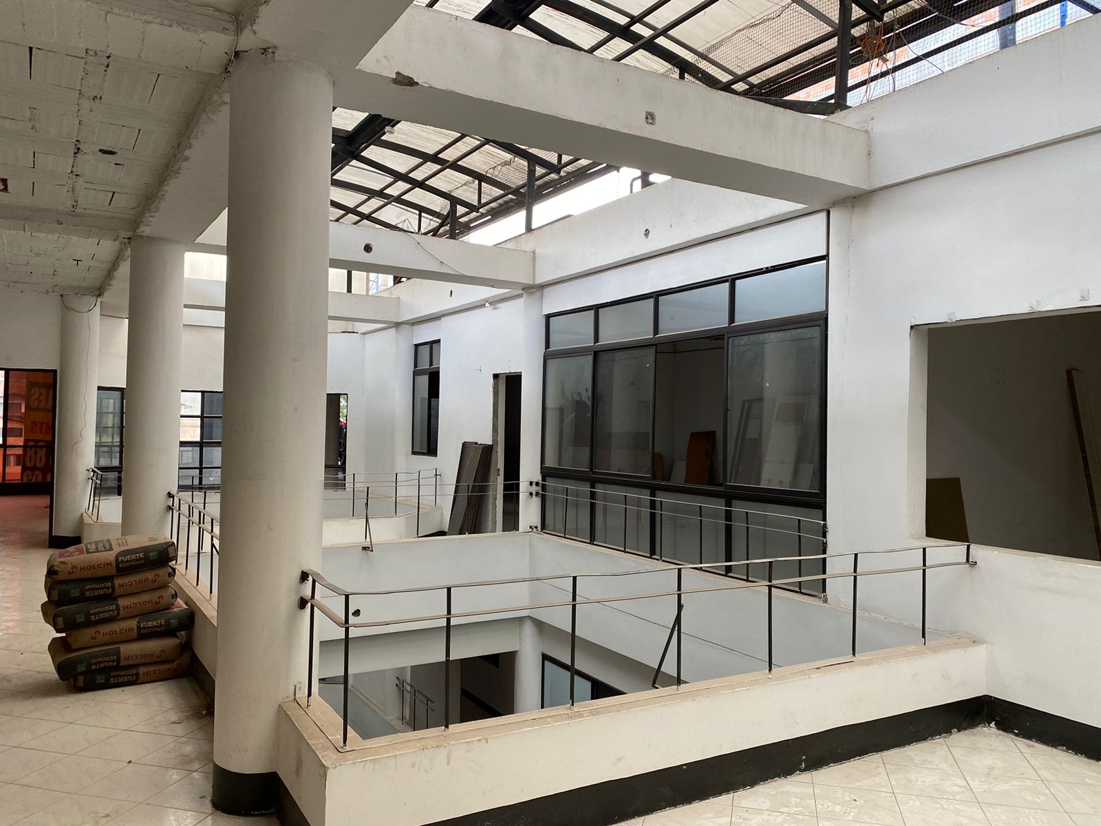 Oficina en arriendo en Entre Amigos, Sabaneta, 2000 m² · foto 13 de 19