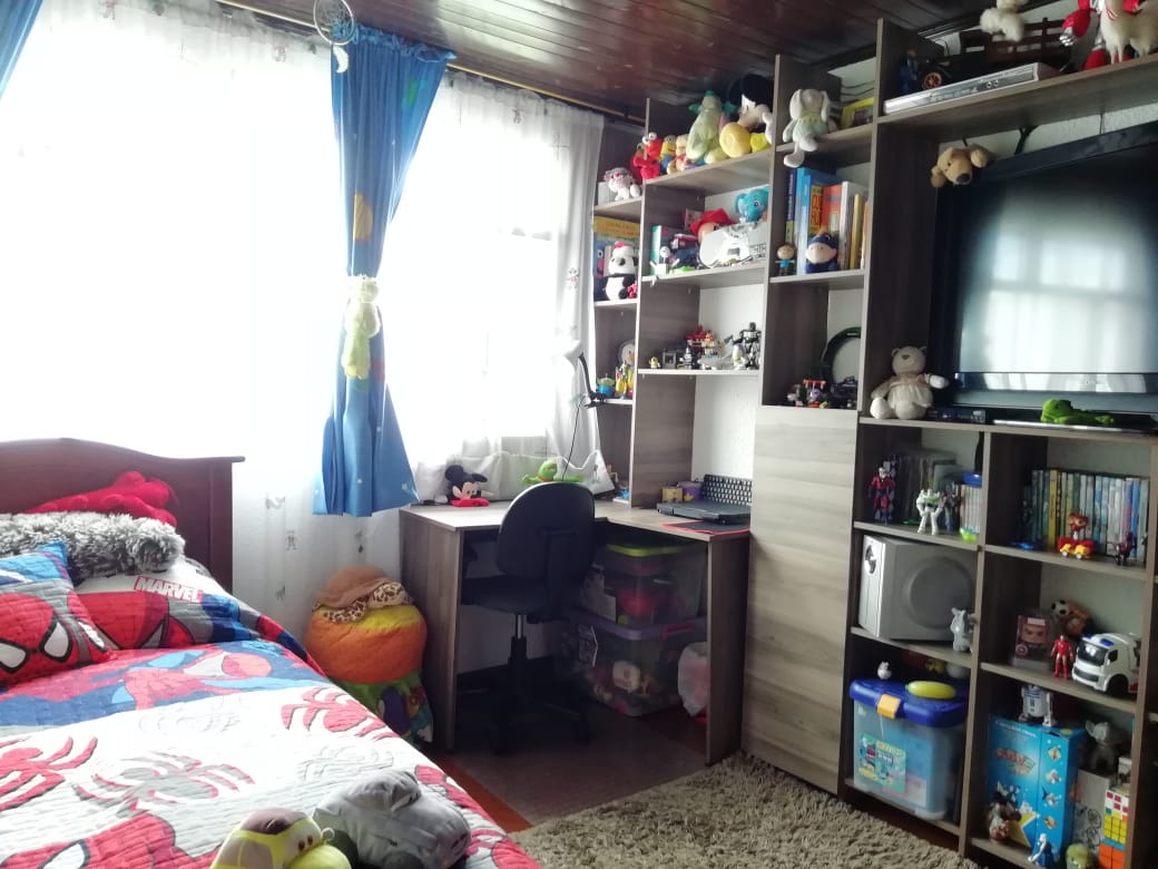 Casa de 5 alcobas en venta en Las Orquideas, Bogotá, 140 m² · foto 13 de 20