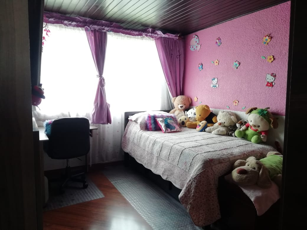 Casa de 5 alcobas en venta en Las Orquideas, Bogotá, 140 m² · foto 15 de 20