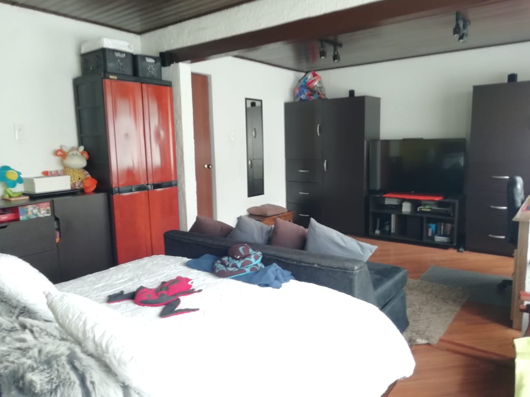 Casa de 5 alcobas en venta en Las Orquideas, Bogotá, 140 m² · foto 9 de 20
