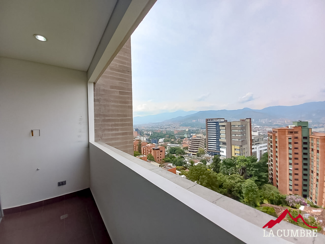 Apartamento en venta en Castropol, Medellín 2