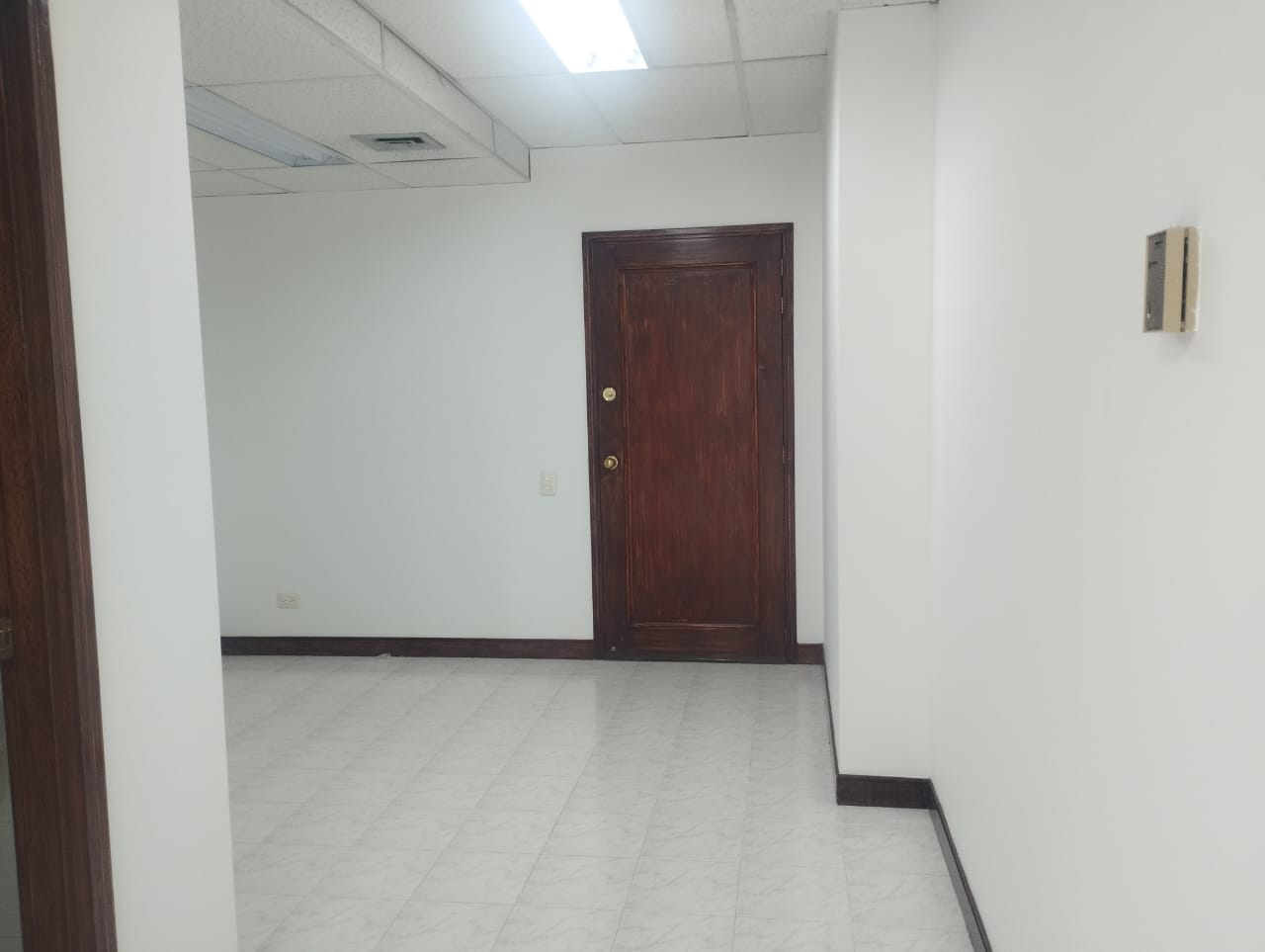 Oficina en arriendo en La Florida, Medellín, 48 m² · foto 3 de 16