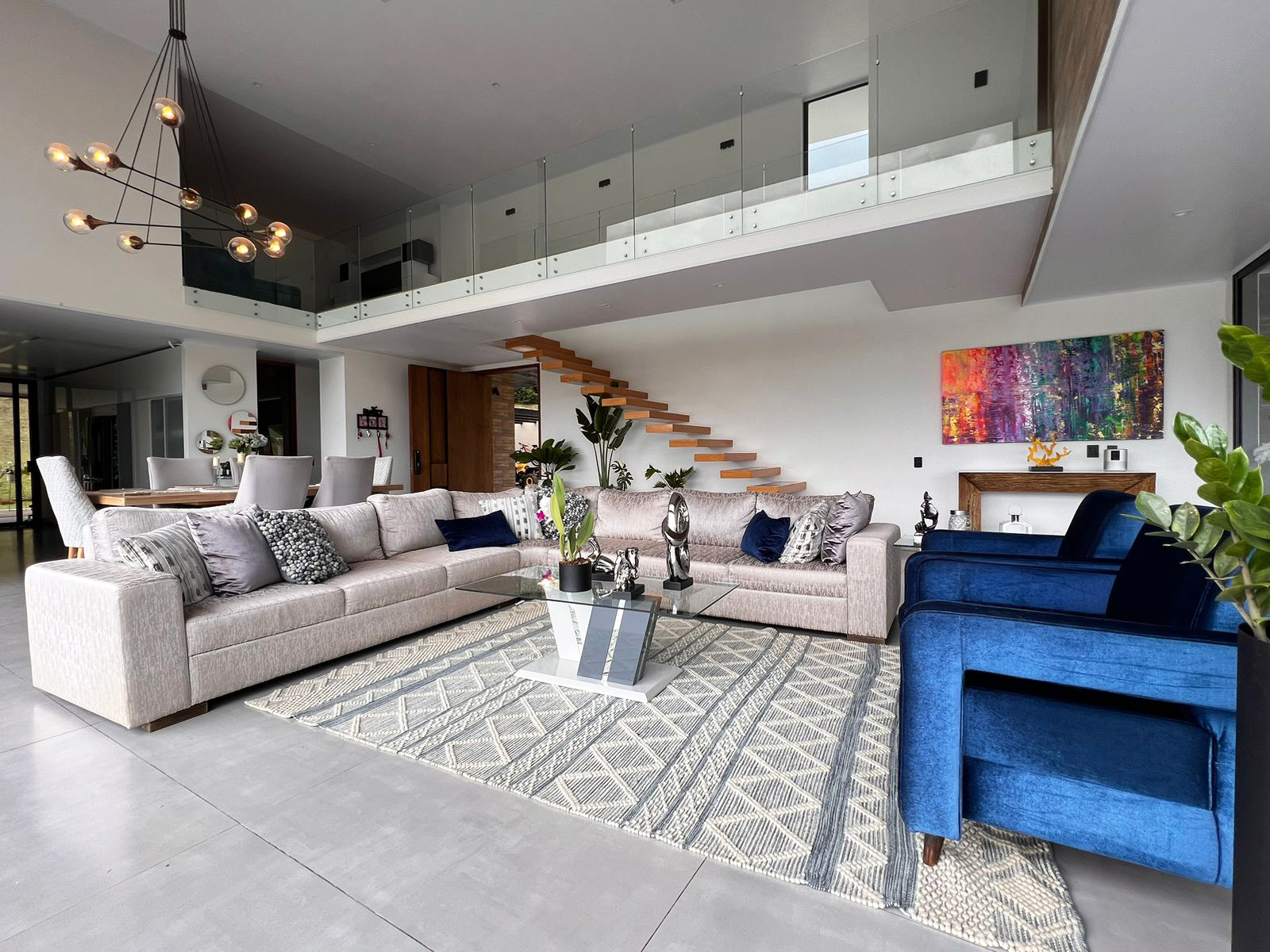 Casa de 4 alcobas en venta en Guarne, 650 m² · foto 2 de 18