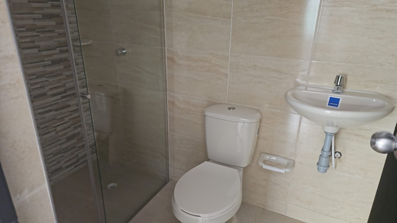 Casa de 12 alcobas en venta en Belalcazar, Ibagué, 220 m² · foto 23 de 24