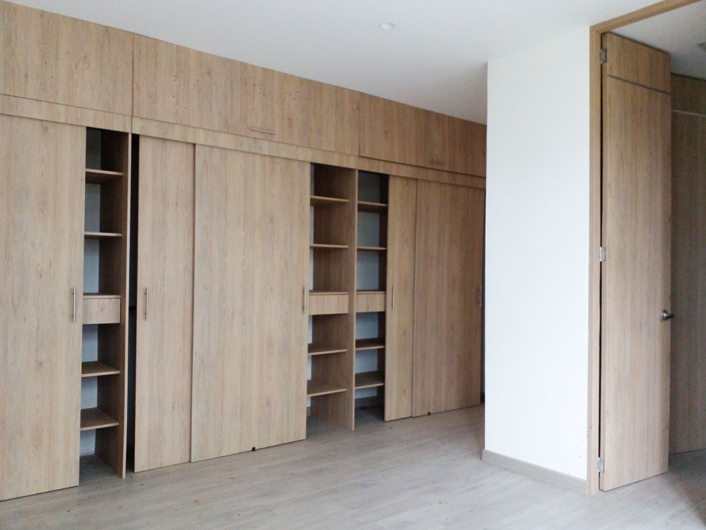Casa de 5 alcobas en venta en Escobero, Envigado, 386 m² · foto 10 de 20