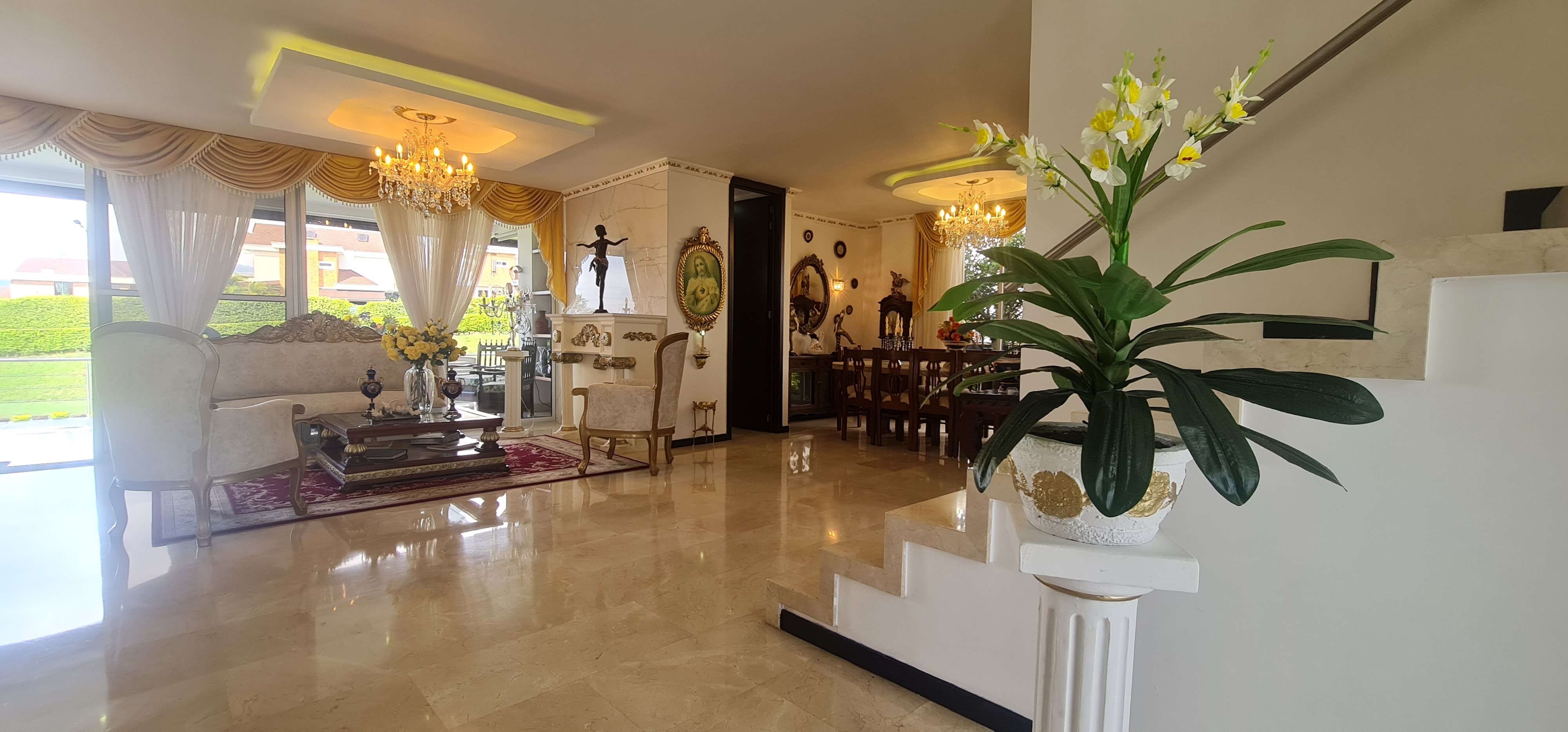 Casa de 5 alcobas en venta en Ruitoque Alto, Floridablanca, 380 m² · foto 5 de 24
