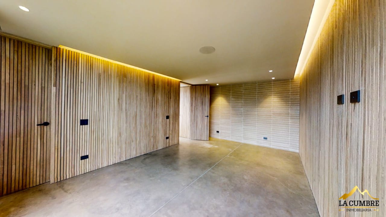 Casa de 3 alcobas en venta en Las Palmas, Envigado, 275 m² · foto 11 de 13