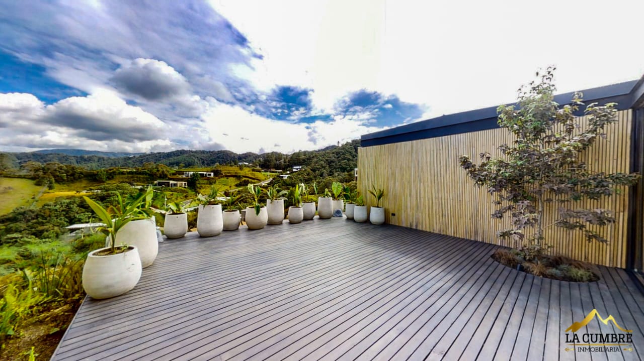 Casa de 3 alcobas en venta en Las Palmas, Envigado, 275 m² · foto 3 de 13