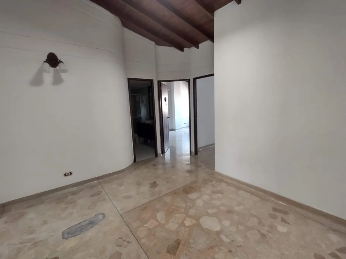 Apartamento de 4 alcobas en venta en Las Acacias, Medellín, 175 m² · foto 15 de 21