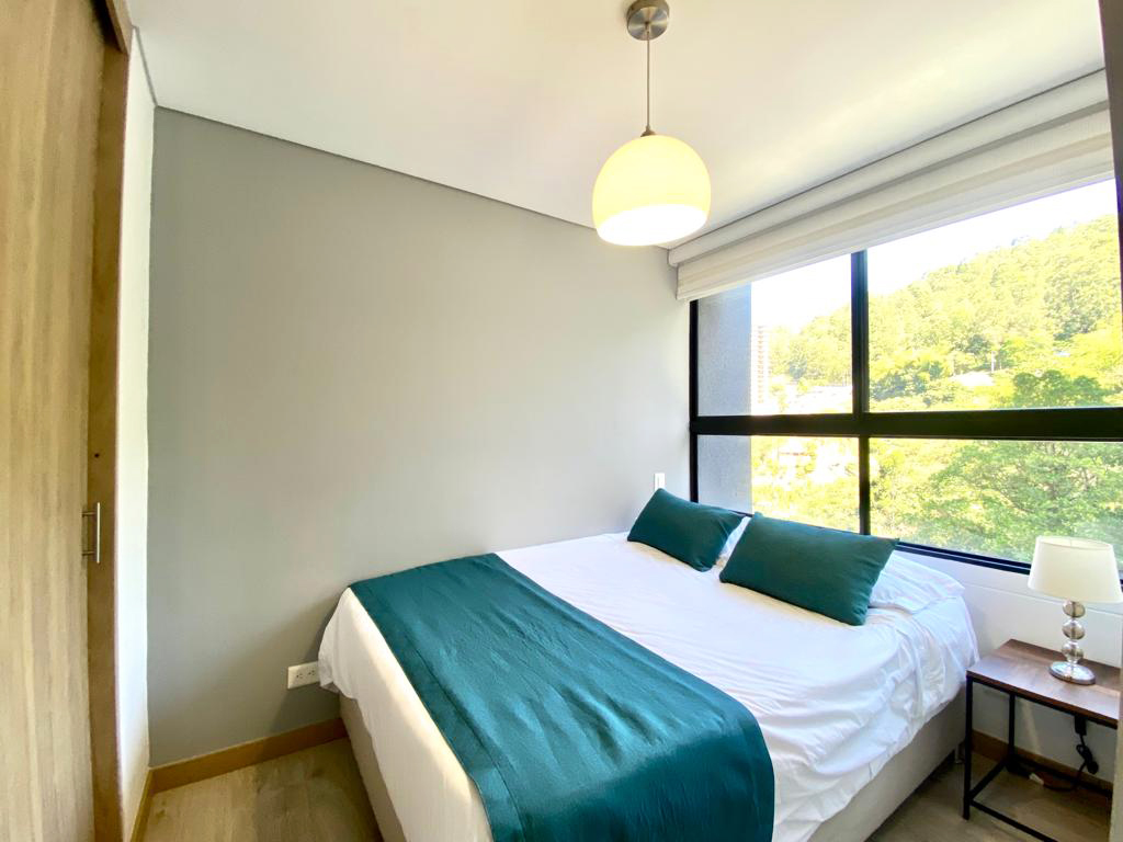 Apartamento en arriendo en Altos Del Poblado, Medellín · foto 14 de 18