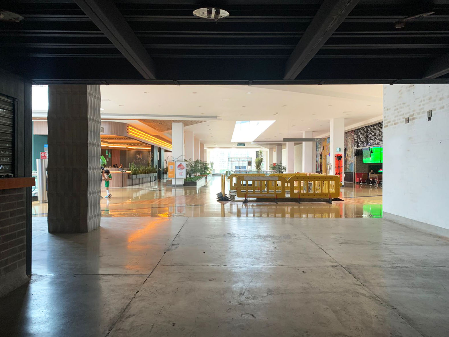 Local en arriendo en Colombia, Medellín, 150 m² · foto 7 de 8