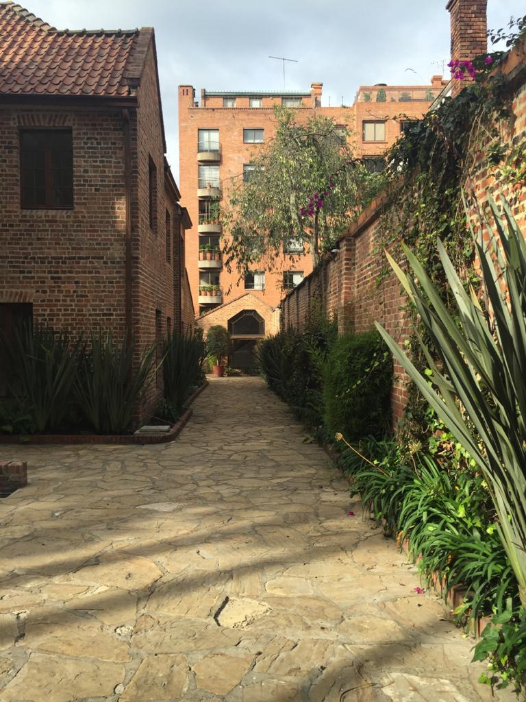 Casa de 6 alcobas en venta en El Nogal, Bogotá, 362 m² · foto 3 de 24