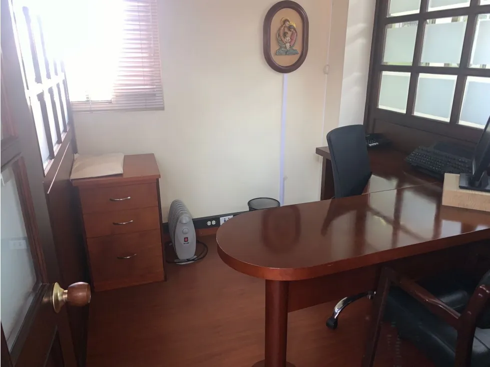 Casa en venta en Chapinero, Bogotá, 476 m² · foto 2 de 24