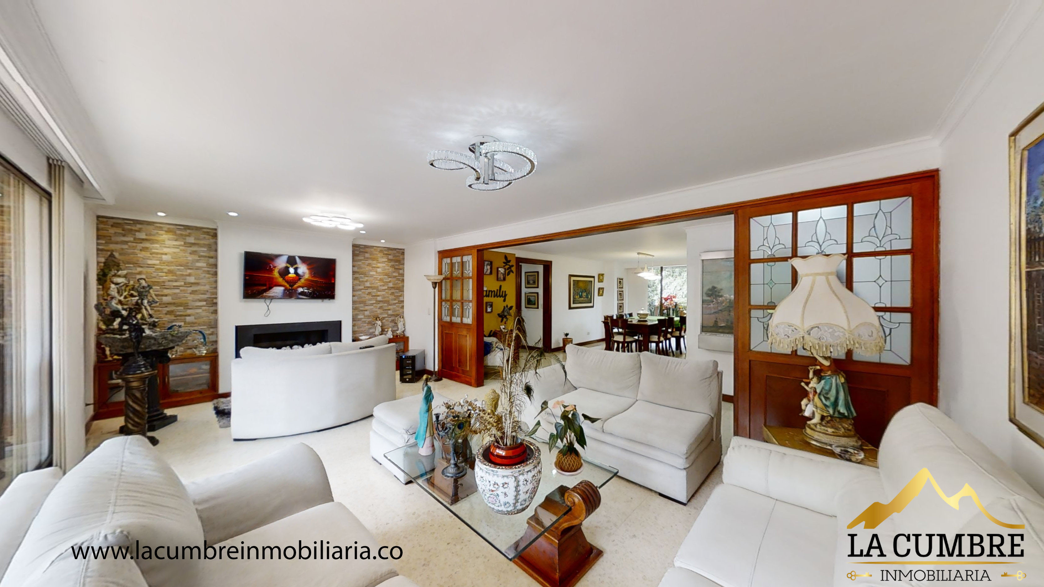 Apartamento de 3 alcobas en venta en Los Balsos, Medellín, 237 m² · foto 3 de 14