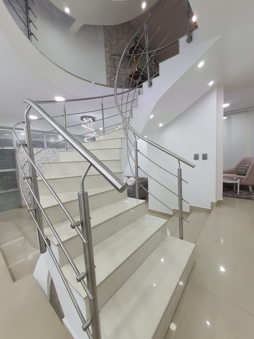 Casa de 4 alcobas en venta en La Floresta, Los Patios, 460 m² · foto 12 de 20