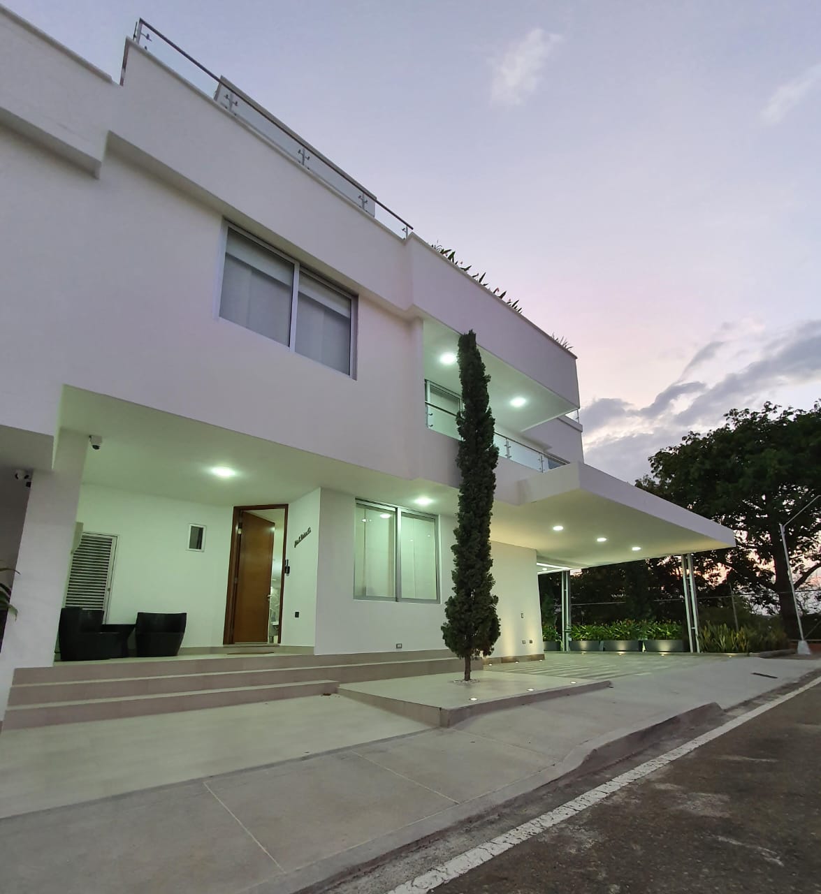 Casa de 4 alcobas en venta en La Floresta, Los Patios, 460 m² · foto 2 de 20