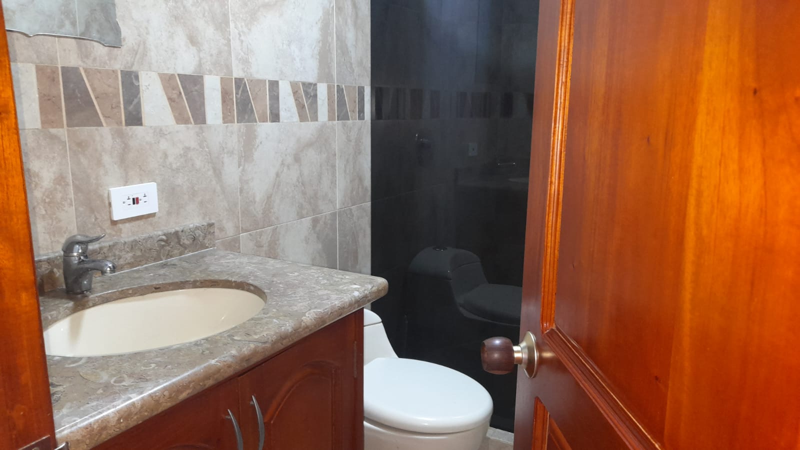 Edificio en venta en Los Alcazares, Manizales, 220 m² · foto 16 de 24