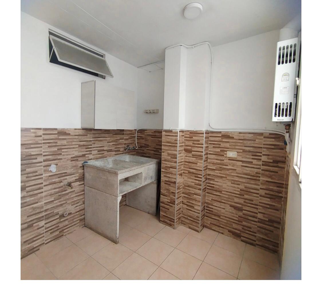 Edificio en venta en Los Alcazares, Manizales, 220 m² · foto 5 de 24