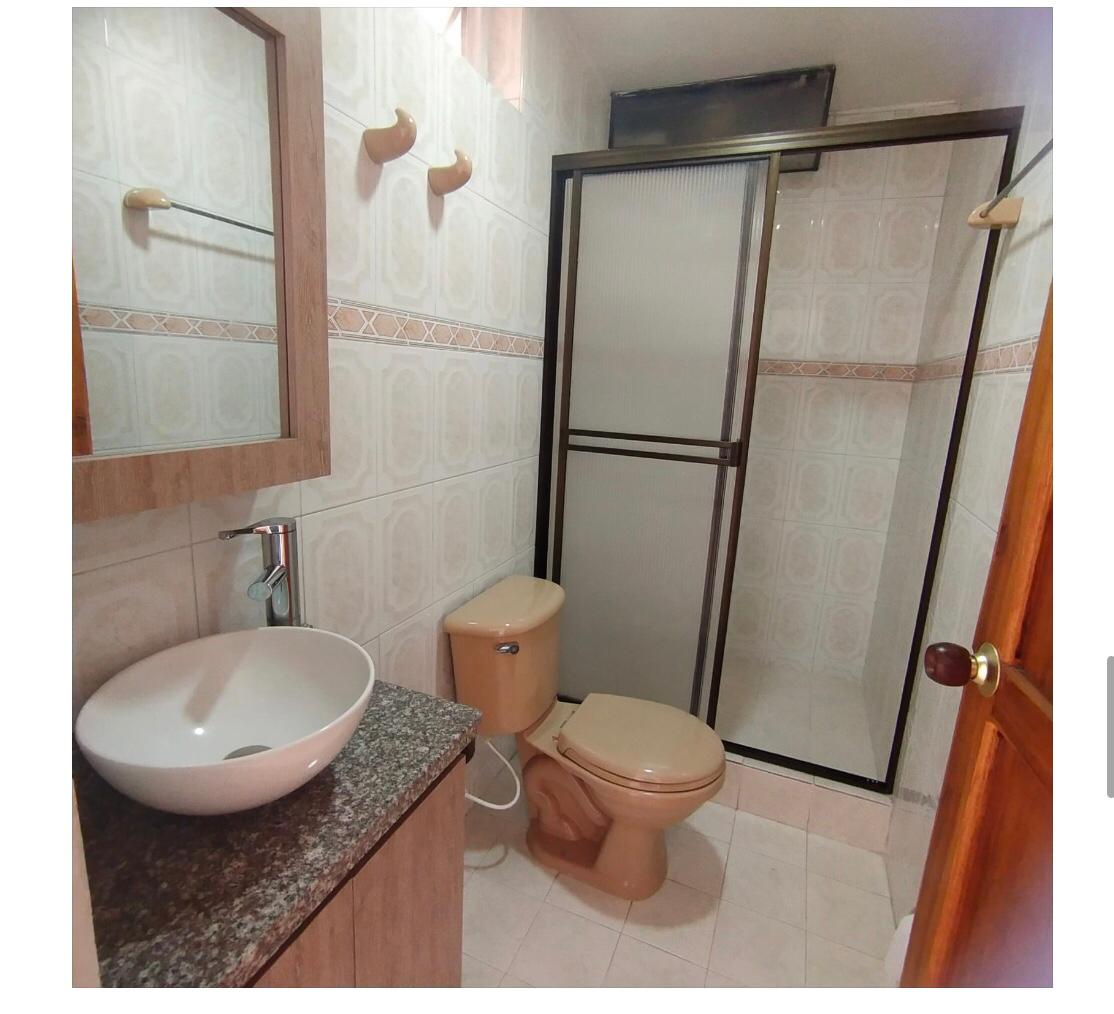 Edificio en venta en Los Alcazares, Manizales, 220 m² · foto 10 de 24