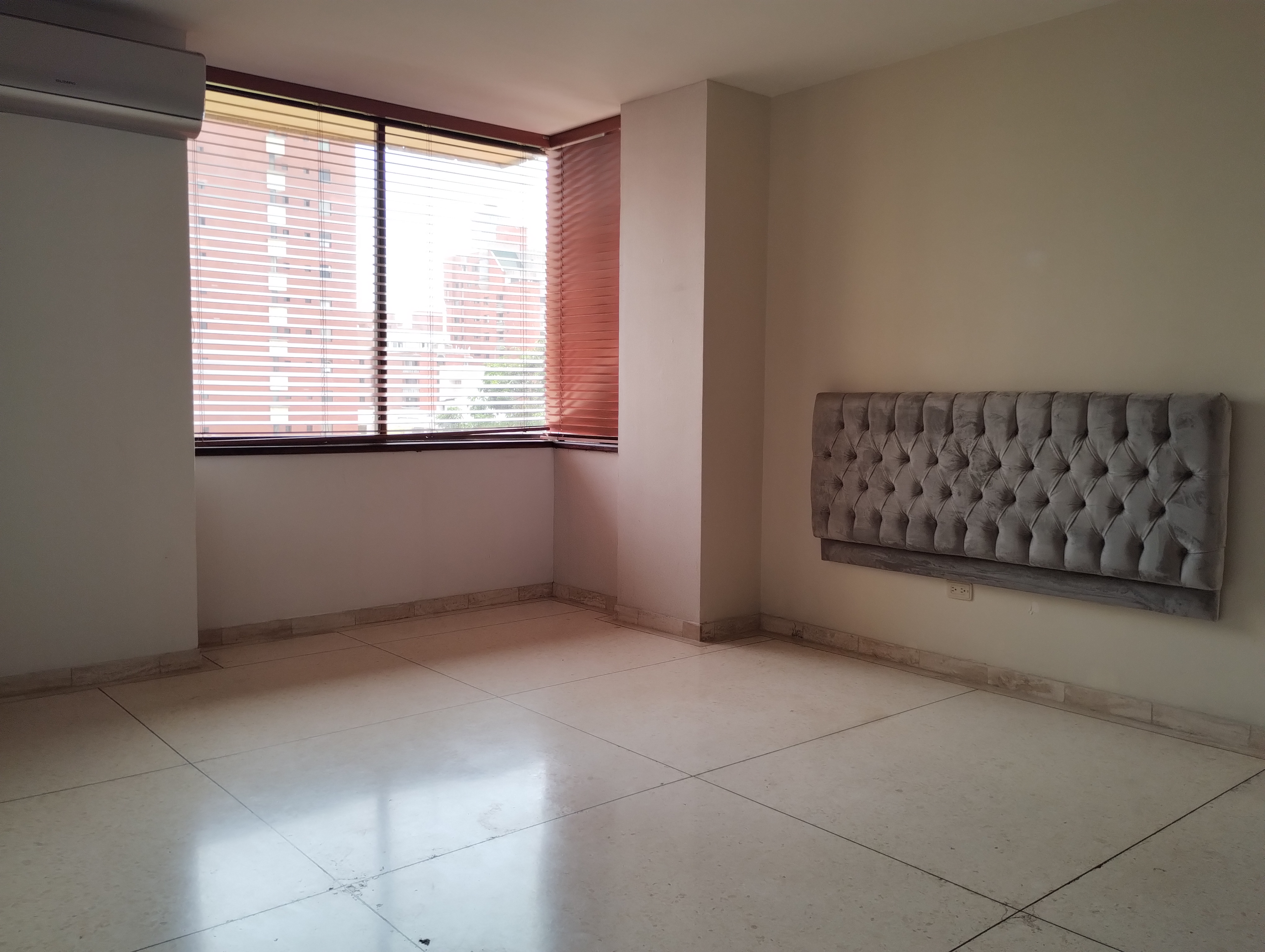 Apartamento de 3 alcobas en venta en Altos Del Prado, Barranquilla, 181 m² · foto 7 de 12