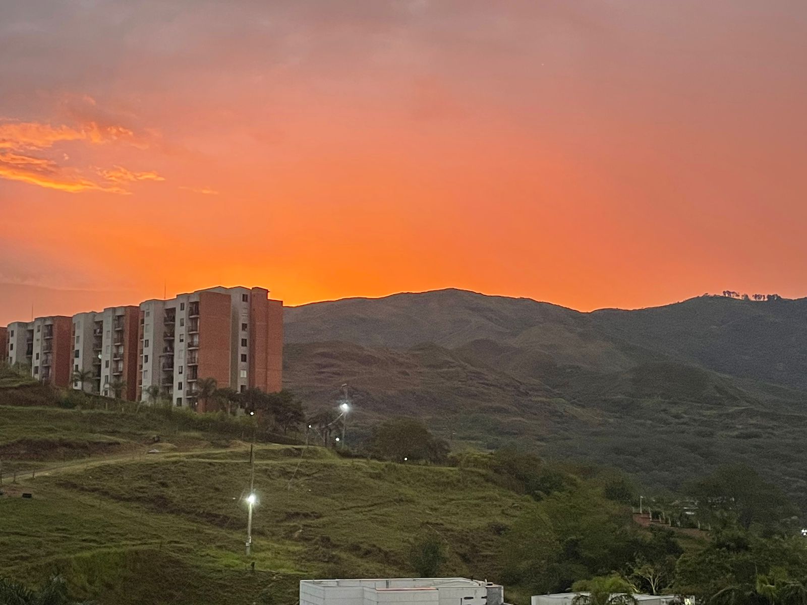Apartamento en venta en Aguacatal, Cali · foto 2 de 21