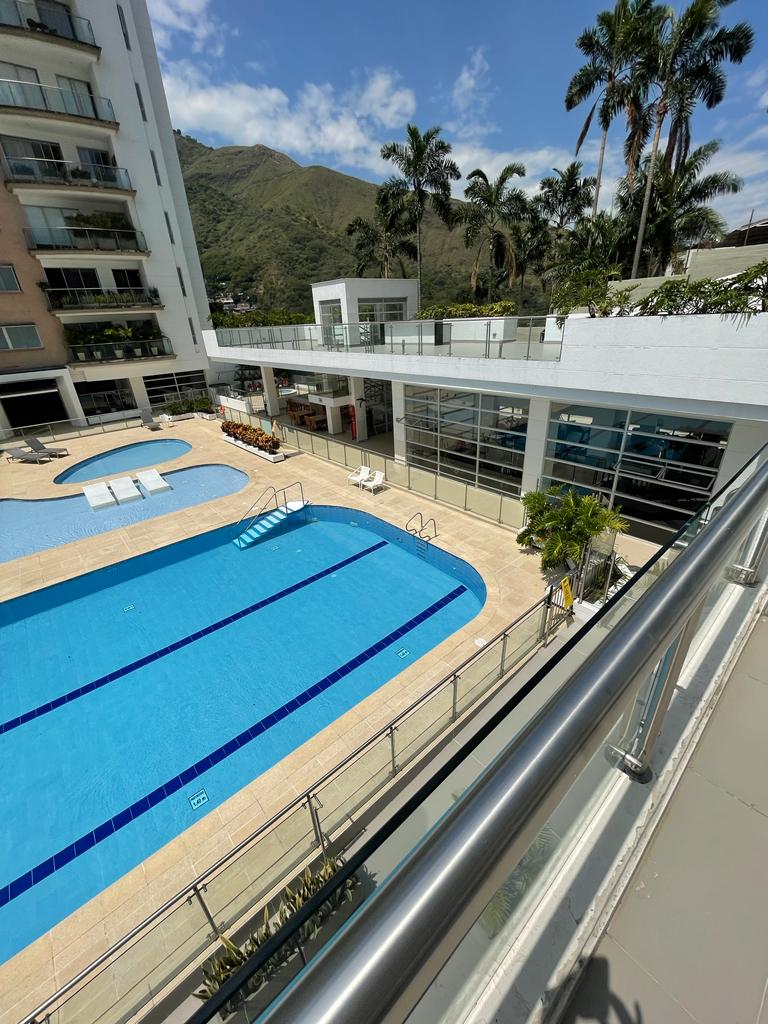 Apartamento en venta en Aguacatal, Cali · foto 3 de 21