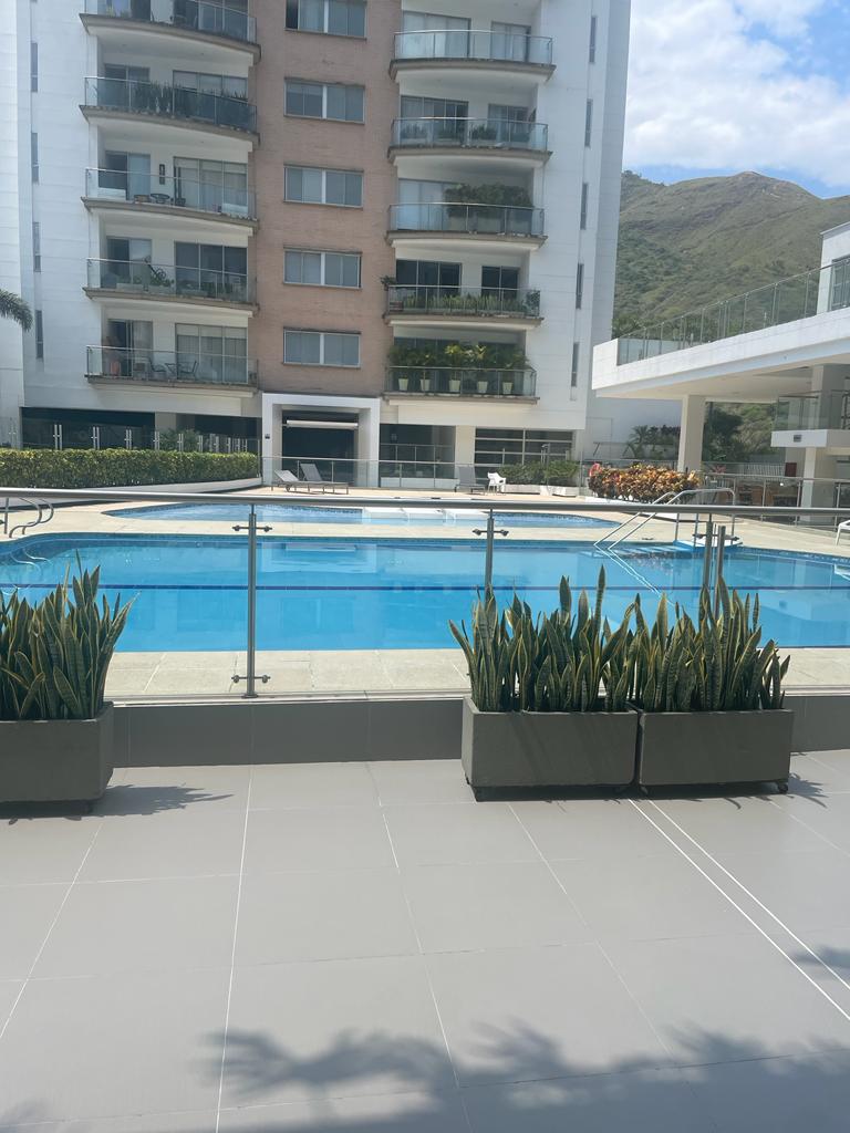 Apartamento en venta en Aguacatal, Cali · foto 4 de 21