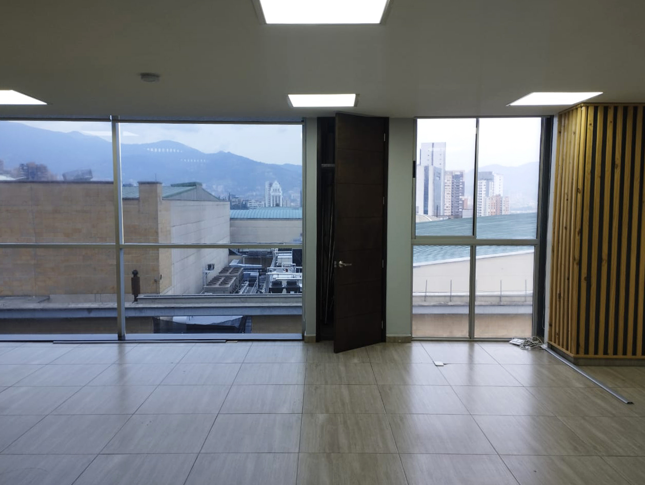 Oficina en arriendo en Milla De Oro, Medellín, 95 m² · foto 14 de 18