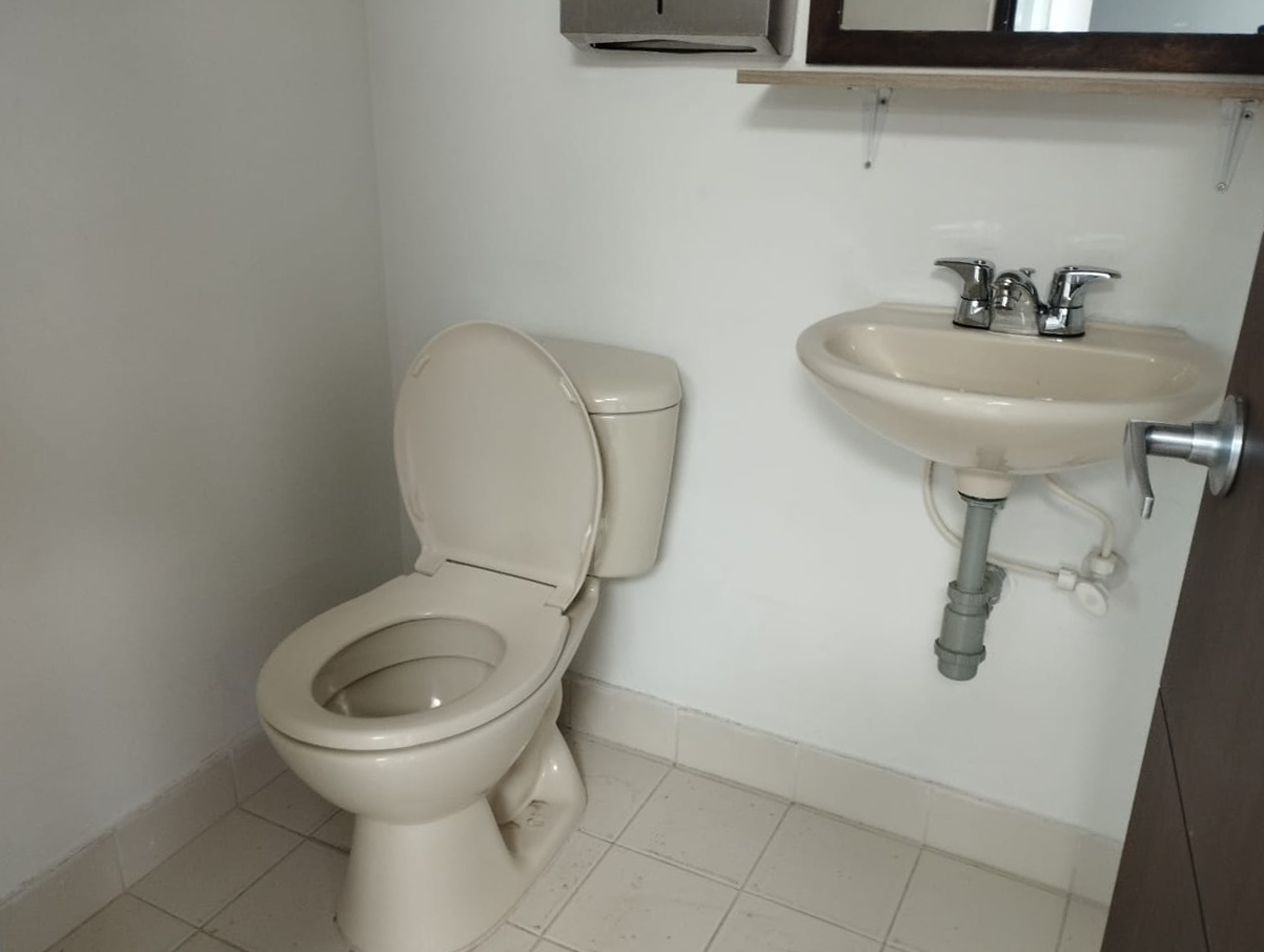 Oficina en arriendo en Milla De Oro, Medellín, 95 m² · foto 17 de 18
