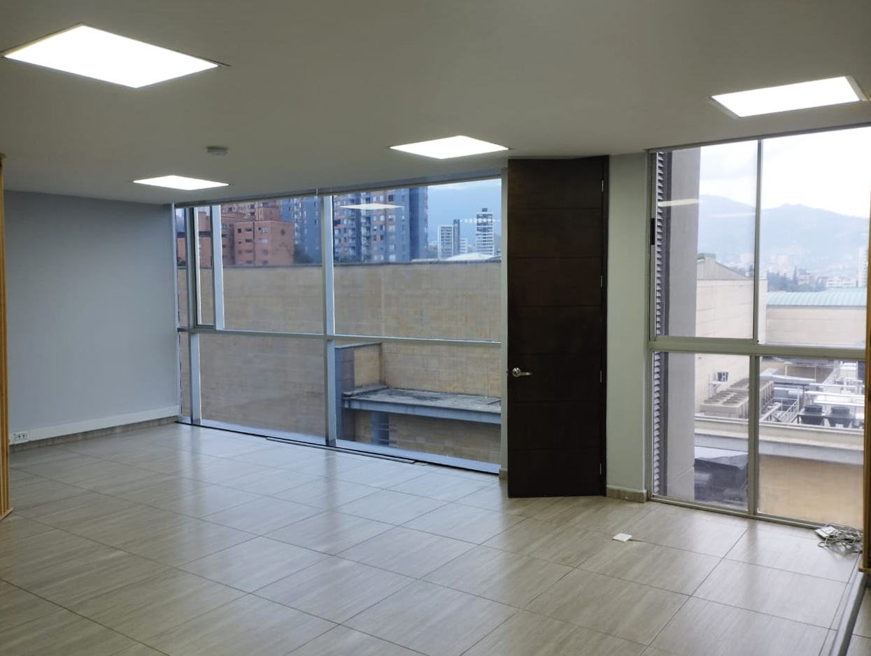 Oficina en arriendo en Milla De Oro, Medellín, 95 m² · foto 5 de 18