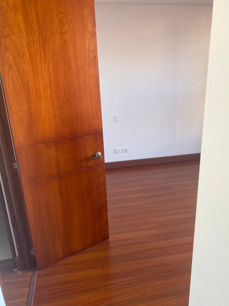 Apartamento en venta en El Virrey, Bogotá · foto 7 de 16