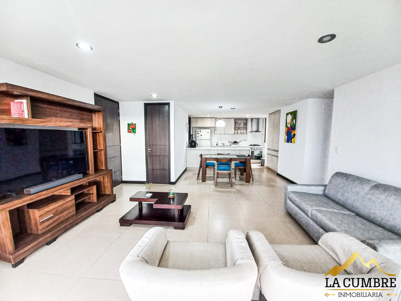 Apartamento en arriendo en Loma de las brujas, Envigado en Colina Campestre