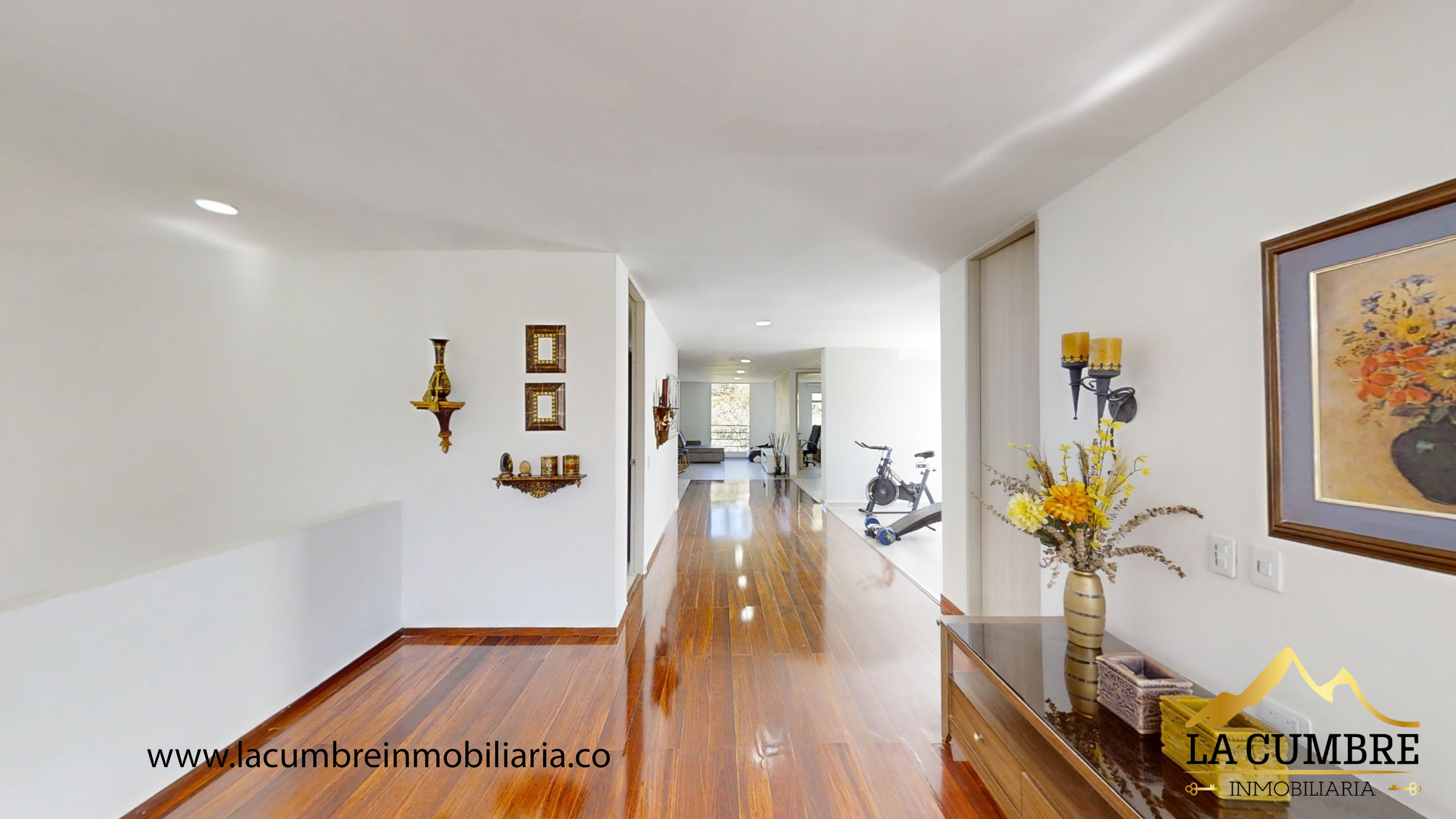 Casa de 6 alcobas en venta en Loma Del Escobero, Envigado, 530 m² · foto 14 de 20